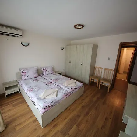 Apartment In Nestinarka, Vasilko *